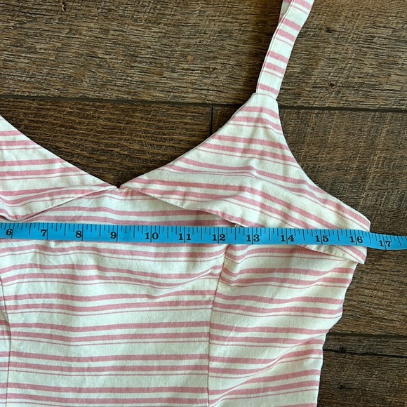 Pink and white striped dress with pockets - Picture 3 of 7